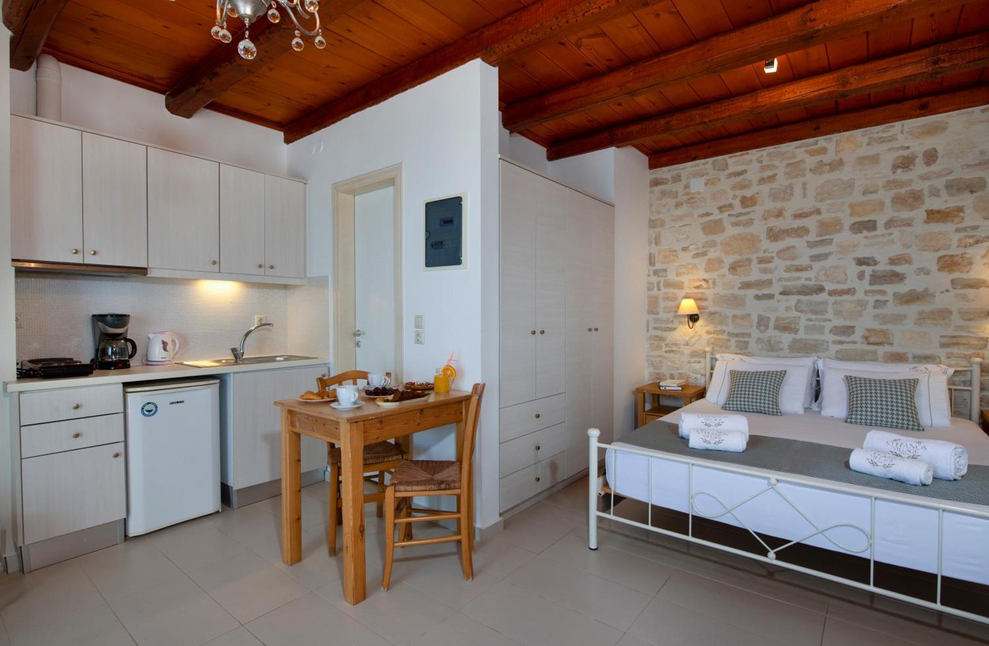 Stefanos Village Hotel Mírthios Zewnętrze zdjęcie