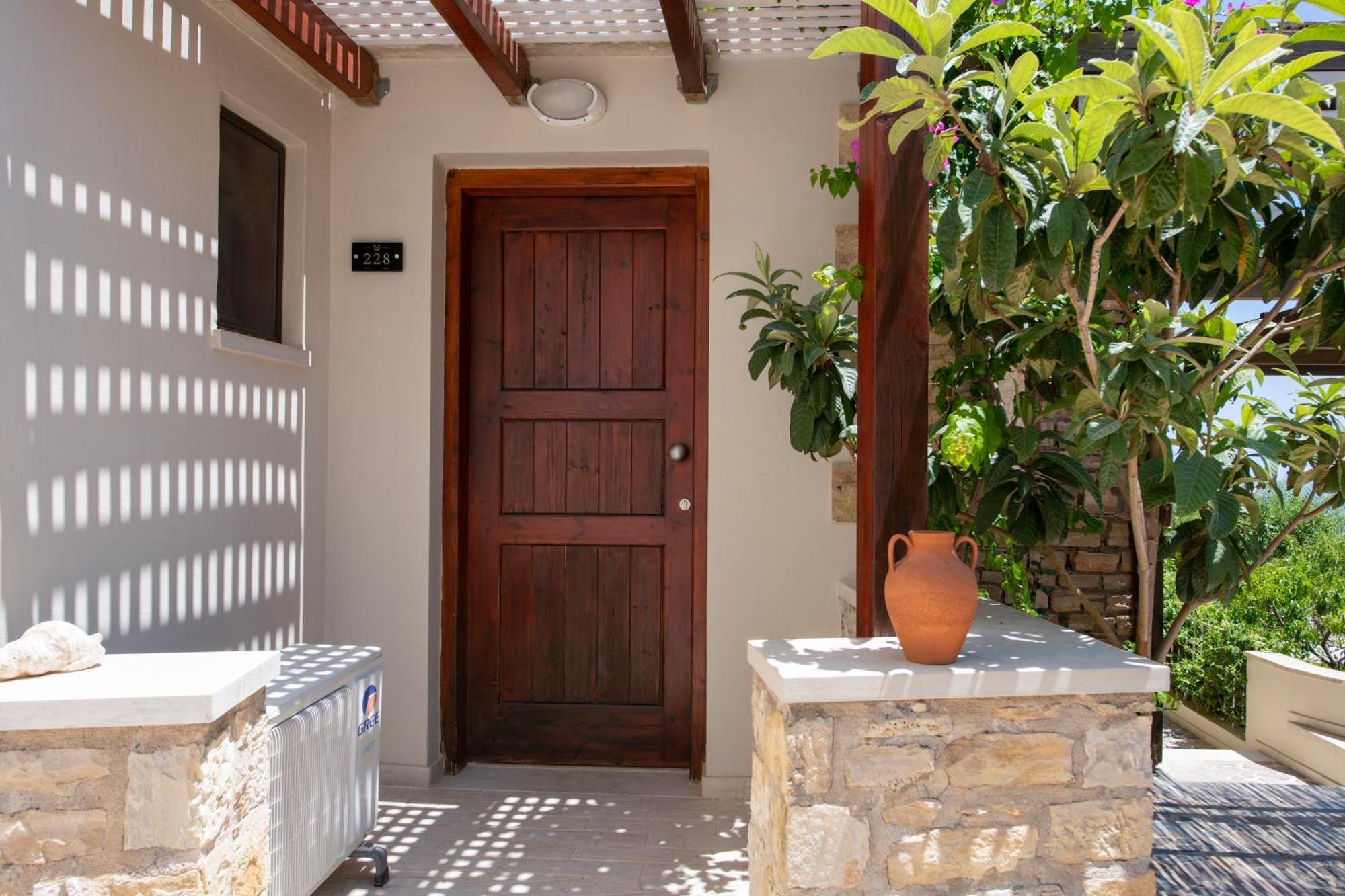 Stefanos Village Hotel Mírthios Zewnętrze zdjęcie